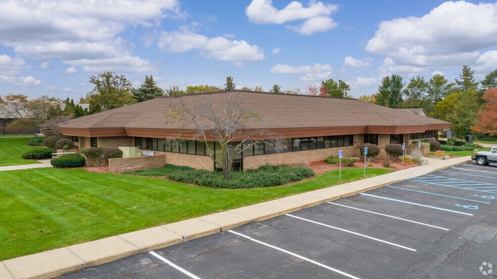 More Photos Of 3050 Ivanrest Ave SW, Grandville Medical For Sale