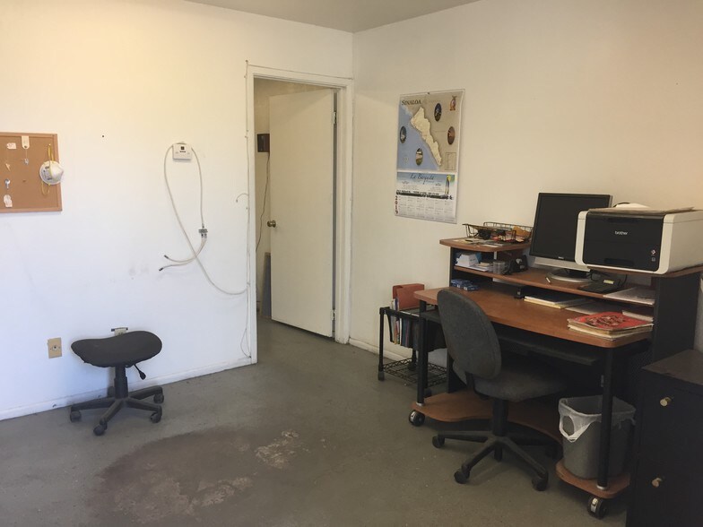 More Photos Of 121 S 25th St, Phoenix Warehouse For Sale