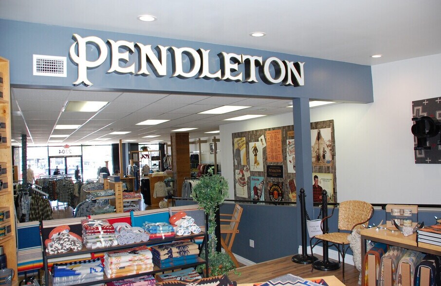 More Photos Of 2300-2308 Pacific Coast Hwy, Lomita Unknown For Lease