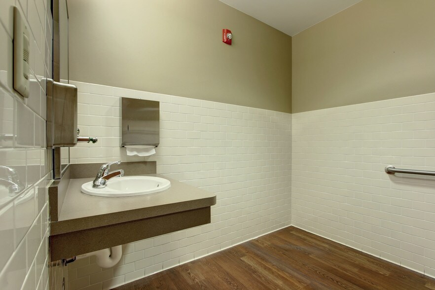 More Photos Of 9441 Huron St, Thornton Medical For Lease