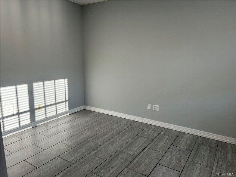 More Photos Of 361 Union Blvd, West Islip Office For Sale