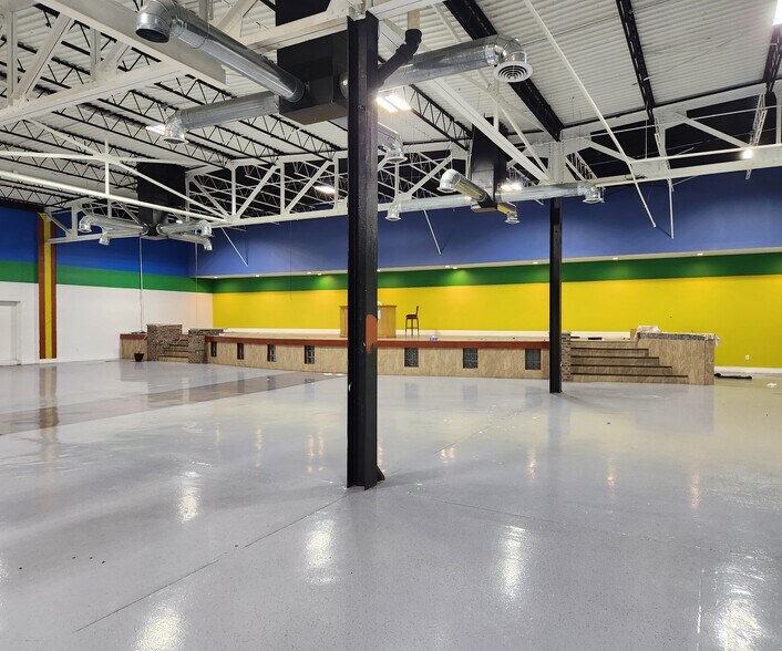 More Photos Of 1709 E 38th St, Indianapolis Lodge Meeting Hall For Sale