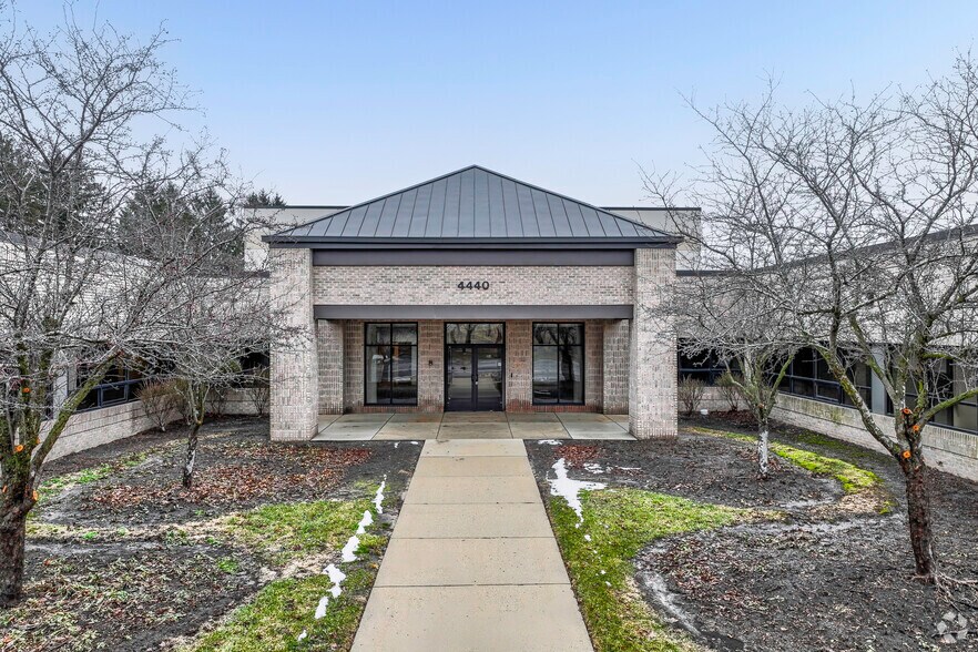 More Photos Of 4440 Hagadorn Rd, Okemos Light Manufacturing For Lease