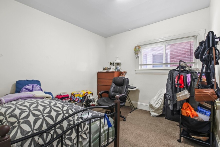 More Photos Of 37 Pierce St, Kingston Multifamily For Sale