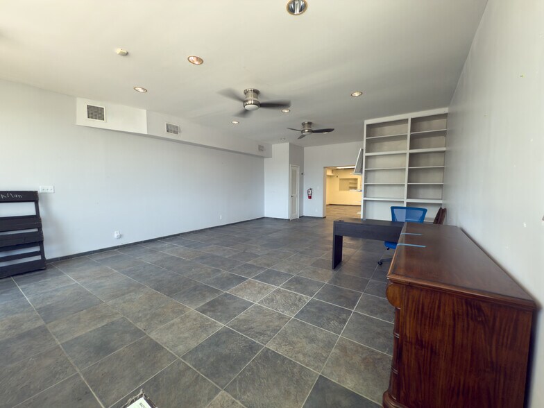 More Photos Of 805 N Federal Hwy, Boynton Beach Freestanding For Sale