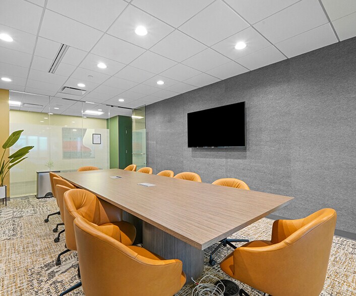 More Photos Of 1750 E Golf Rd, Schaumburg Coworking Space