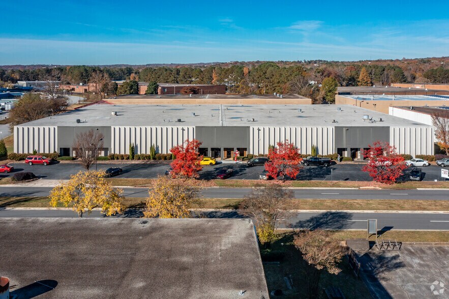 More Photos Of 1033-1045 Lagrange Blvd SW, Atlanta Warehouse For Lease