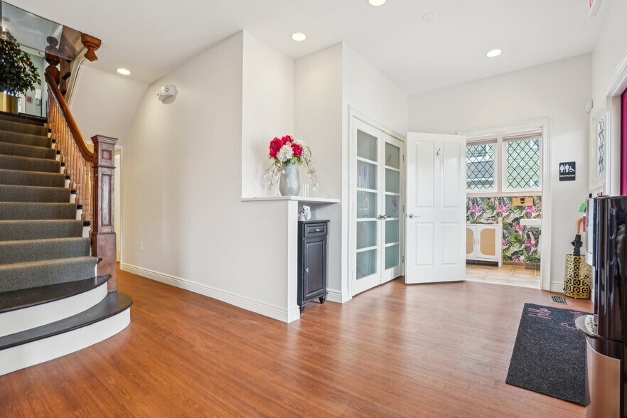 More Photos Of 139 Prospect St, Ridgewood Medical For Sale