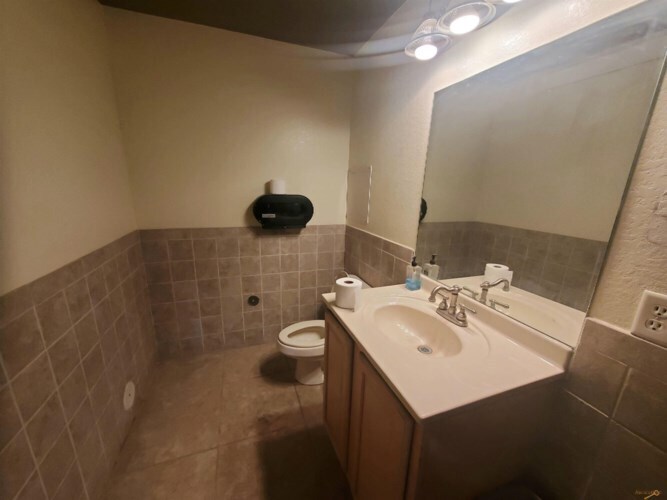 More Photos Of 27592 N 79 Hwy, Hot Springs Warehouse For Sale