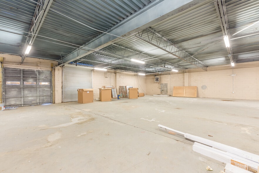 More Photos Of 8456 Newman St, Douglasville Light Manufacturing For Sale