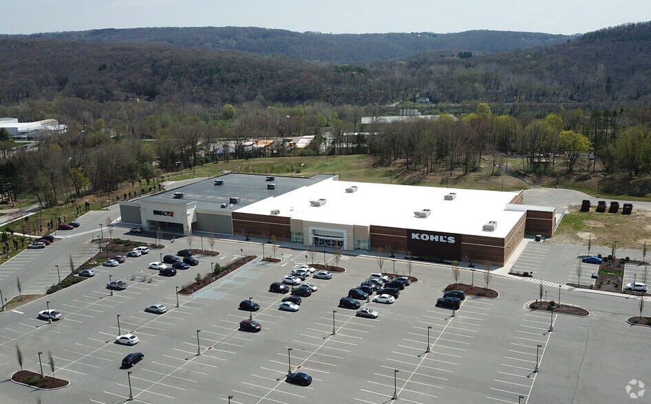 More Photos Of 169 Danbury Rd, New Milford Unknown For Lease