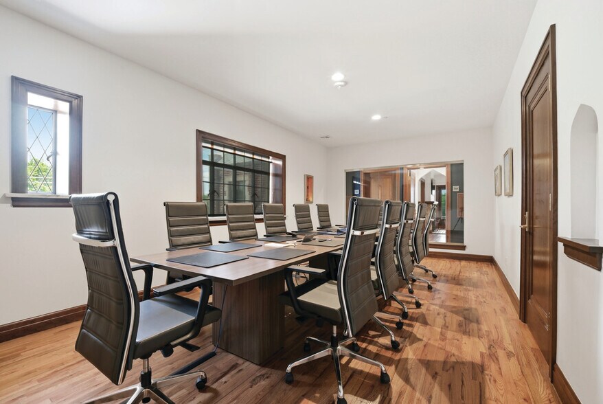 More Photos Of 141 NE 13th St, Oklahoma City Office For Sale