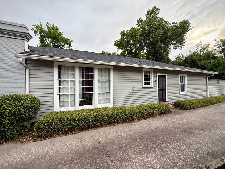 More Photos Of 902 Broad St, Durham Office For Lease