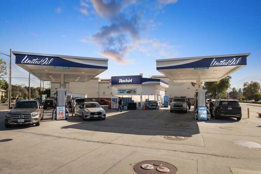 More Photos Of 1118 N Glendale Ave, Glendale Service Station For Sale