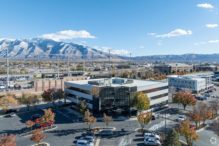 More Photos Of 10542 S Jordan Gtwy, South Jordan Loft Creative Space For Sale