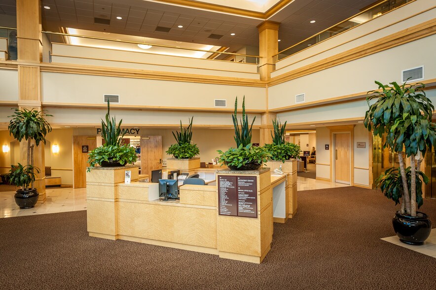 More Photos Of 9650-9670 E Washington St, Indianapolis Medical For Lease