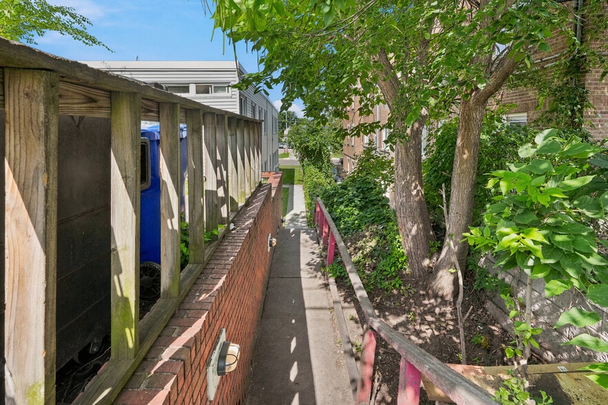 More Photos Of 394 Pierce St, Saint Paul Apartments For Sale