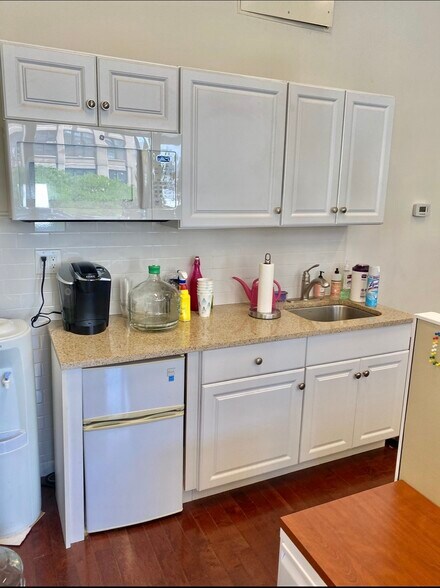 More Photos Of 11-11 44th Rd, Long Island City Loft Creative Space For Sale