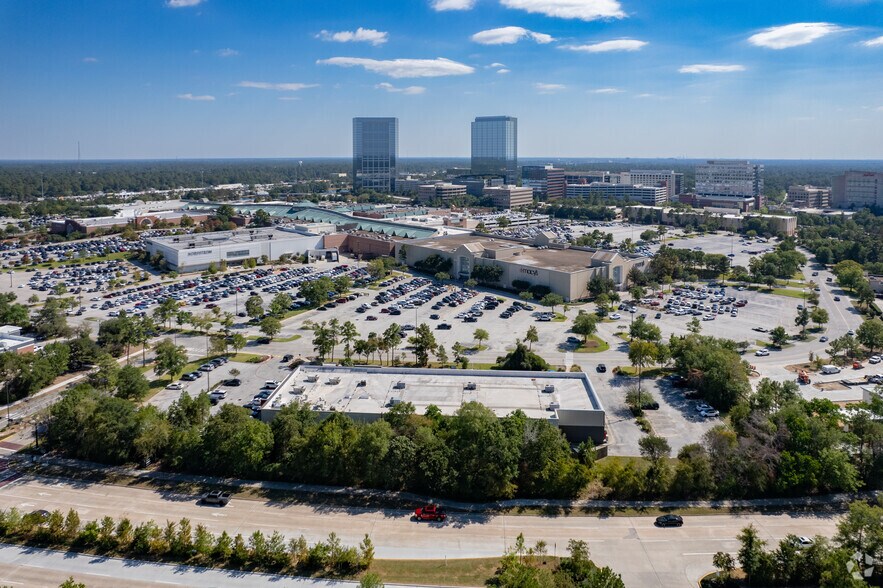 More Photos Of 1201 Lake Woodlands Dr, The Woodlands General Retail For Lease