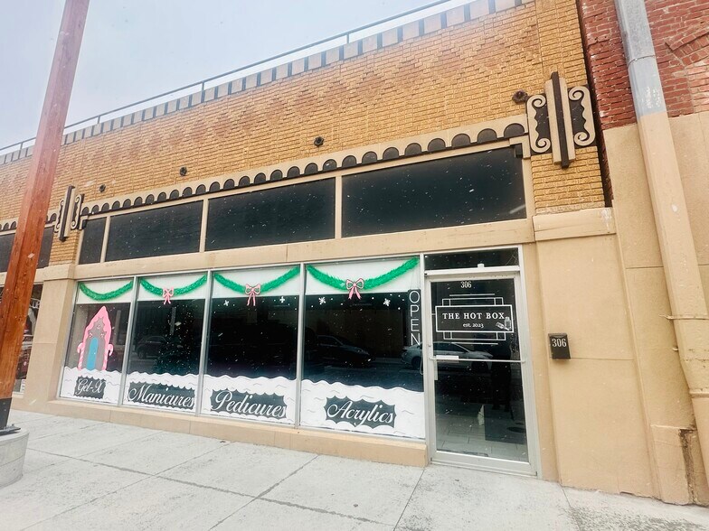 Primary Photo Of 306 Gunsmoke St, Dodge City General Retail For Sale
