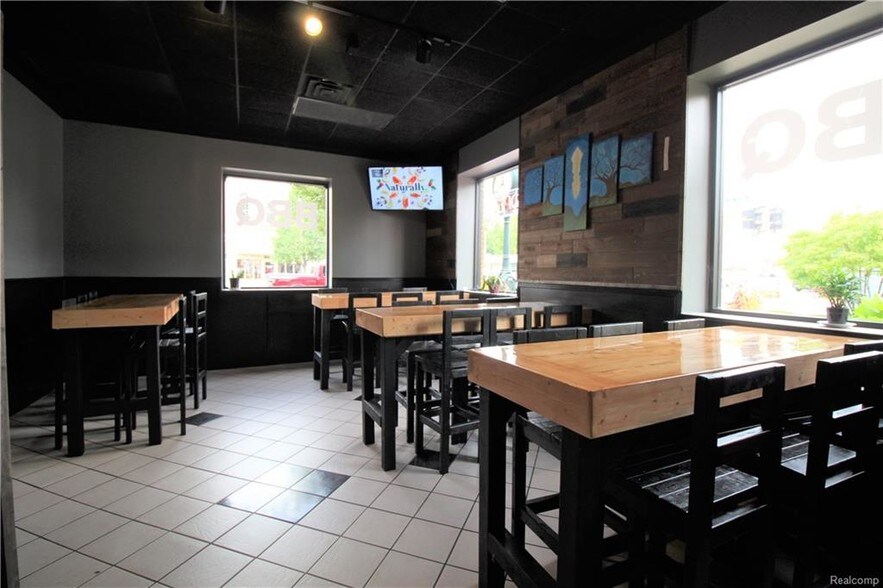 More Photos Of 107 S Main St, Almont Restaurant For Lease