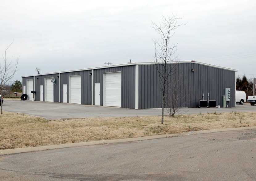 More Photos Of 2230 Southgate Blvd, Murfreesboro Flex For Lease