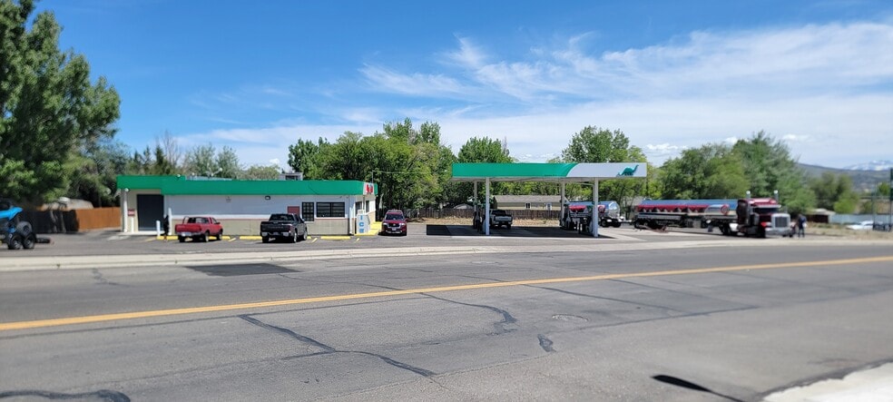 Primary Photo Of 2210 5th St, Elko Service Station For Sale