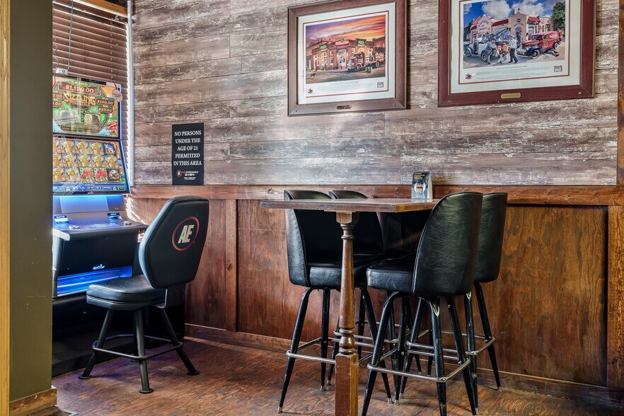 More Photos Of 209 W Main St, Genoa Bar For Sale