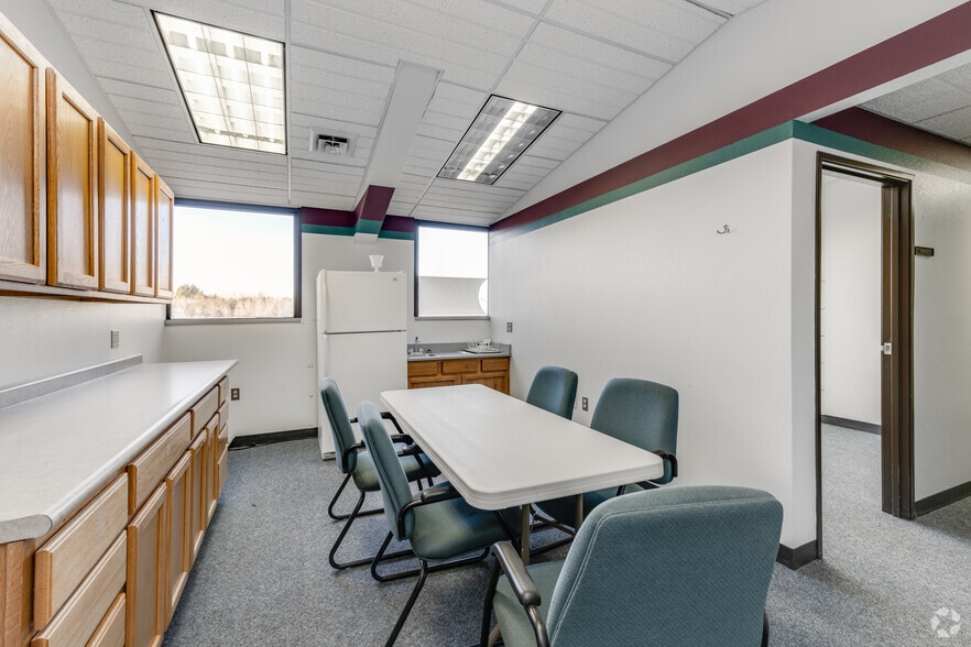 More Photos Of 1277 E Cedar Ave, Gladwin Office For Sale