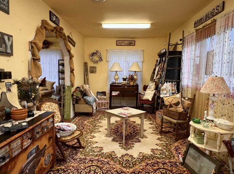 More Photos Of 23 Roosevelt Trl, Casco Freestanding For Sale