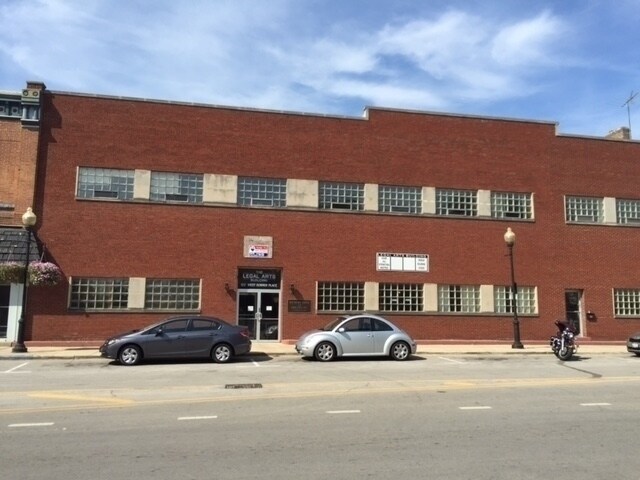 More Photos Of 122 W Downer Pl, Aurora Loft Creative Space For Lease