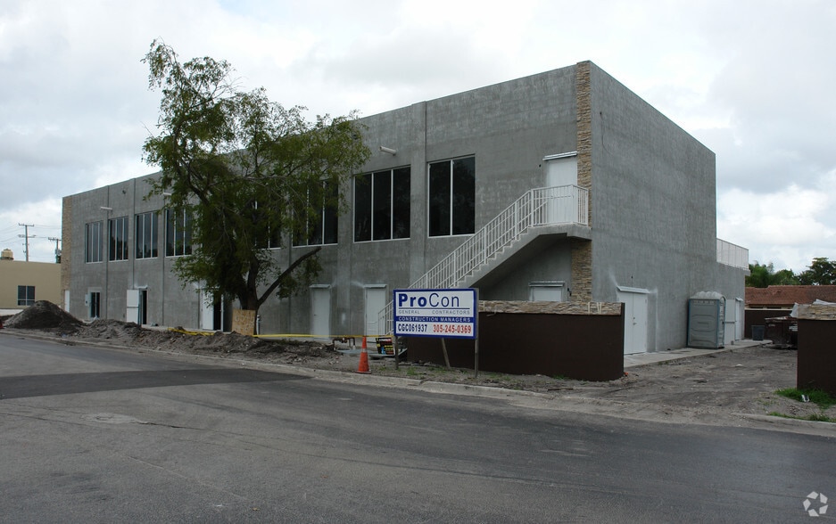 Primary Photo Of 6545 NW 169th St, Hialeah Office For Sale