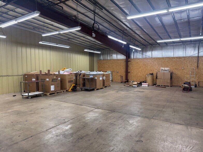 More Photos Of 1434 Progress Ln, Omro Distribution For Lease