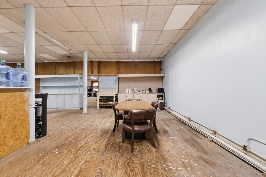 More Photos Of 112 Quitman St, Pittsburg General Retail For Sale