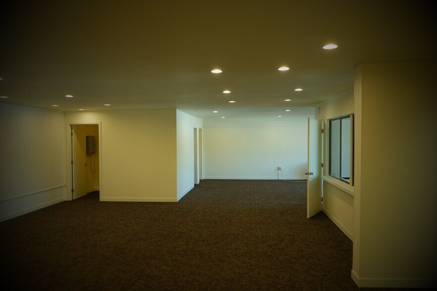 More Photos Of 906 N Alvarado St, Los Angeles Storefront Retail Office For Lease