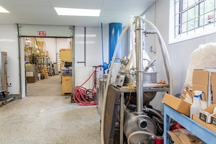 More Photos Of 1487 Main Street, Oxford Industrial For Sale