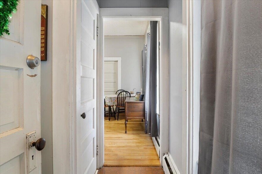 More Photos Of 6 Dawson St, Milton Storefront Retail Residential For Sale