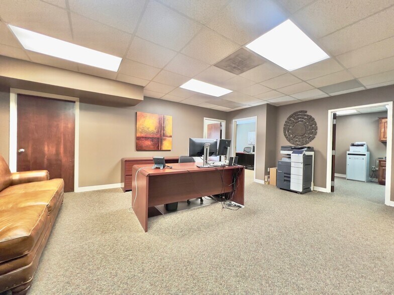 More Photos Of 364 New Byhalia Rd, Collierville Medical For Lease