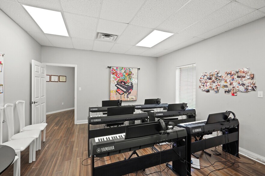 More Photos Of 1618 S Mason Rd, Katy Medical For Sale