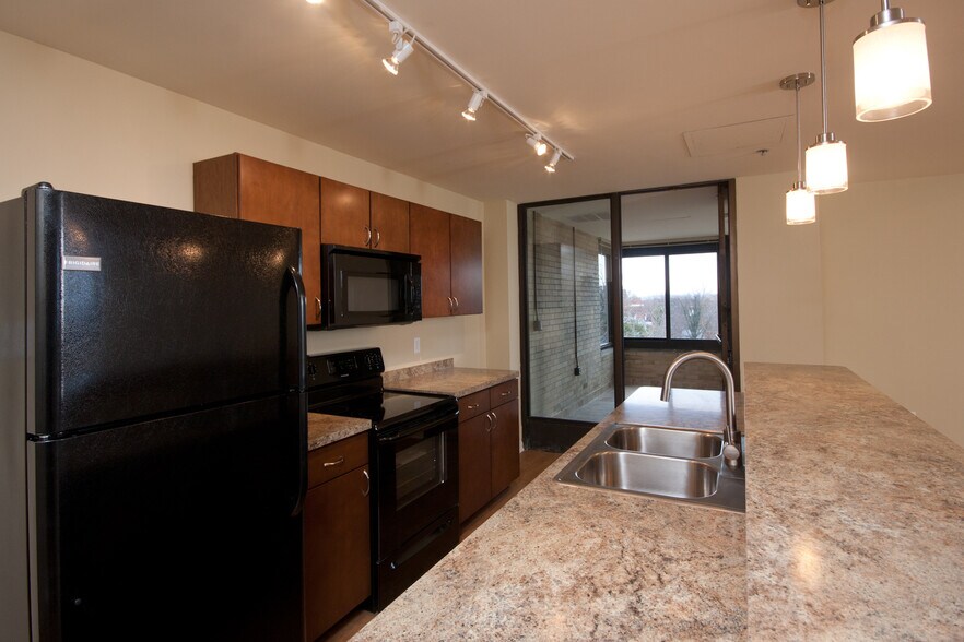 More Photos Of 10 Symphony Circle, Buffalo Apartments For Sale