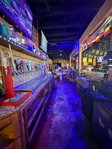 More Photos Of 300 S Sanford Ave, Sanford Restaurant For Sale