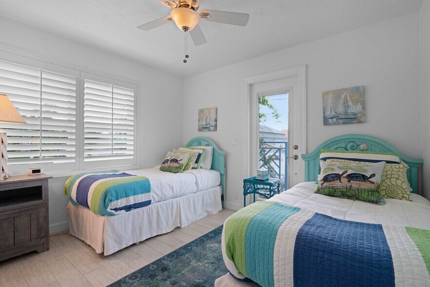 More Photos Of 2903 Hill St, New Smyrna Beach Hotel For Sale