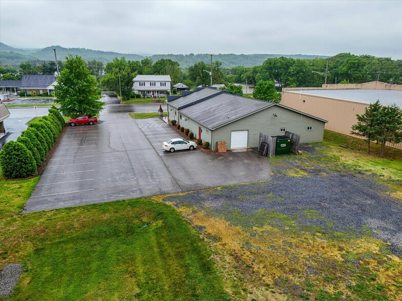 More Photos Of 2821 W Main St, Salem General Retail For Lease
