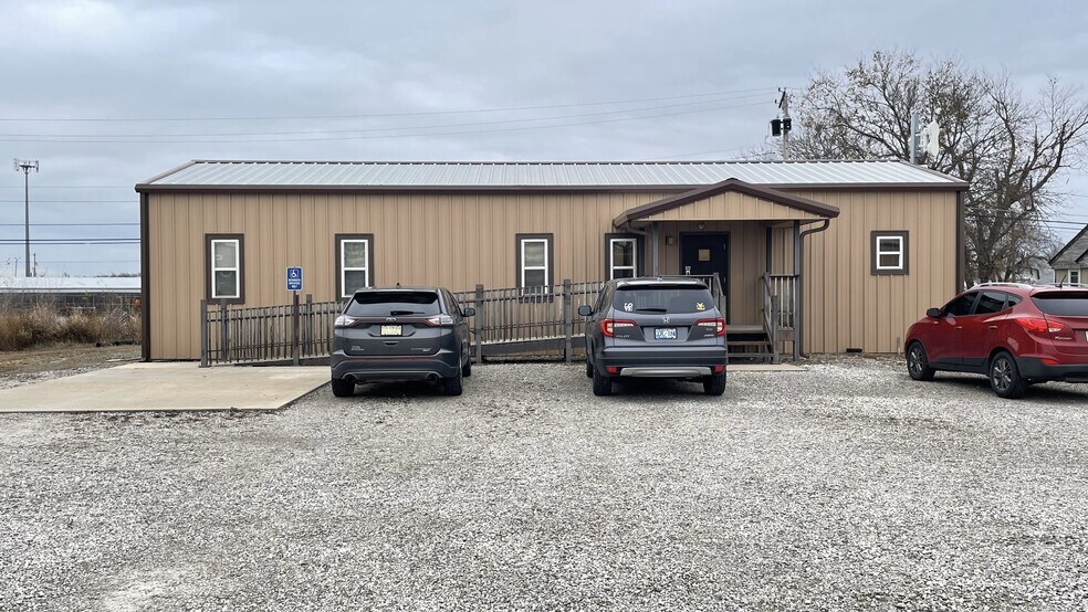 More Photos Of 7519 E Pine St, Tulsa Warehouse For Sale