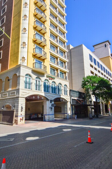 More Photos Of 211 N Saint Marys St, San Antonio Storefront For Sale