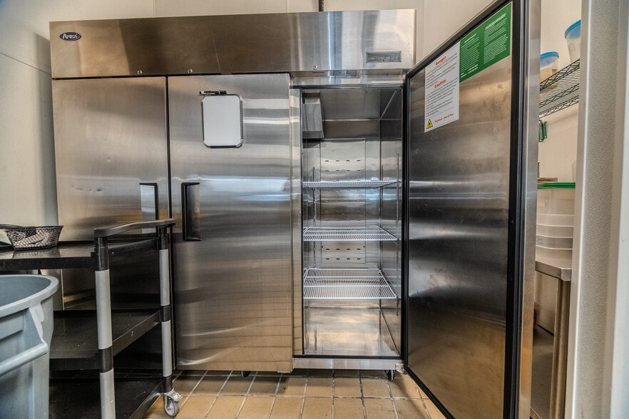 More Photos Of 1942 Atkinson Rd, Lawrenceville Freestanding For Sale