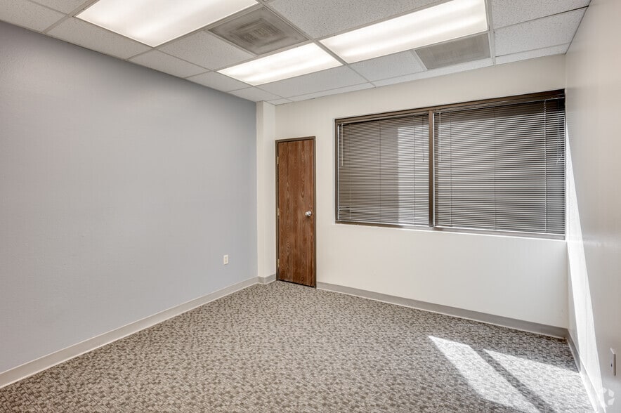 More Photos Of 2942 Daimler St, Santa Ana Office For Sale