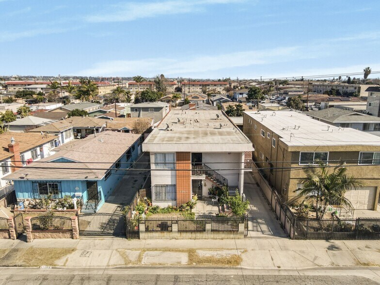 More Photos Of 13314 Cordary Ave, Hawthorne Apartments For Sale