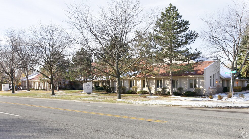 More Photos Of 1538-1590 N Arlington Heights Rd, Arlington Heights Medical For Lease