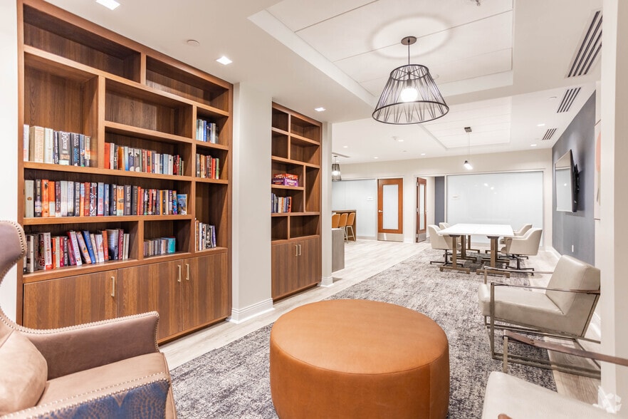 More Photos Of 6315 Forbes Ave, Squirrel Hill Apartments For Lease